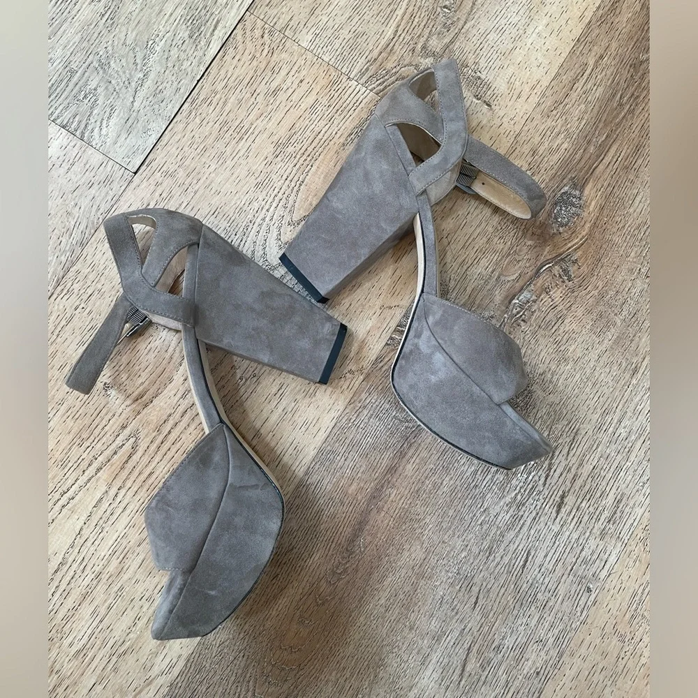 Via Spiga Suede Block Heel Sandals Size 9 Taupe Minimalist Quiet Luxury